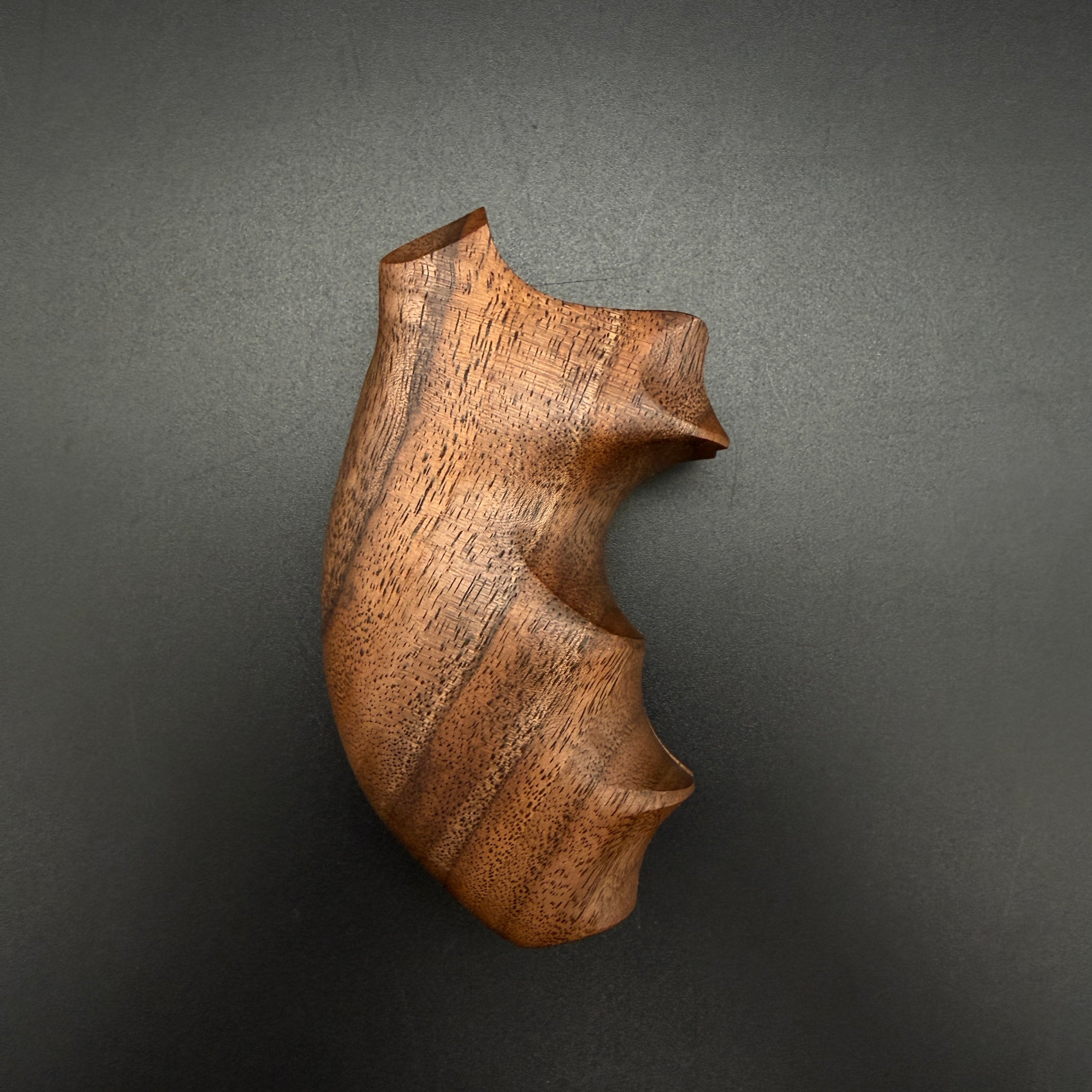 Roundbutt Python Full Grip Black Walnut